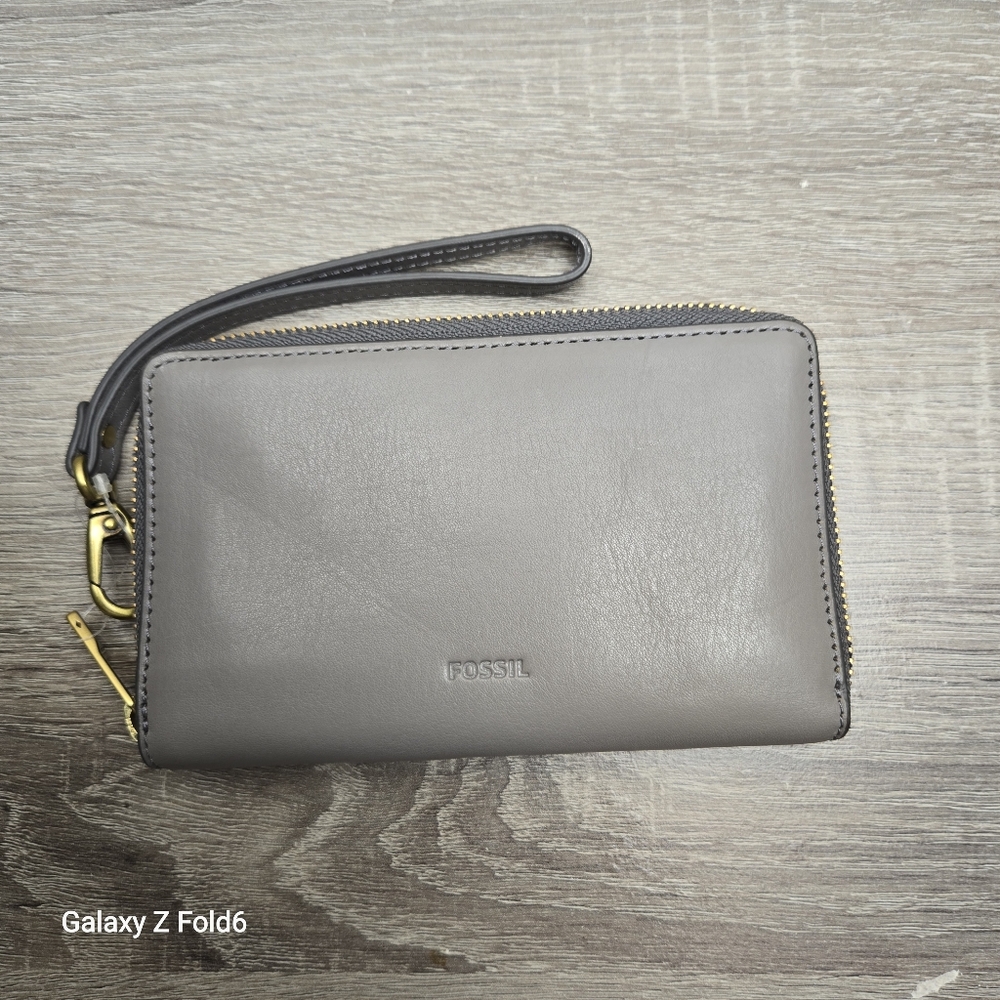 FOSSIL RFID Leather Zip Wallet Wristlet‎ Gray Pebbled Gold Hardware Organizer